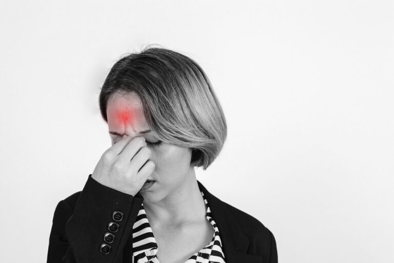 An Overview of Migraine Aura Without Headache